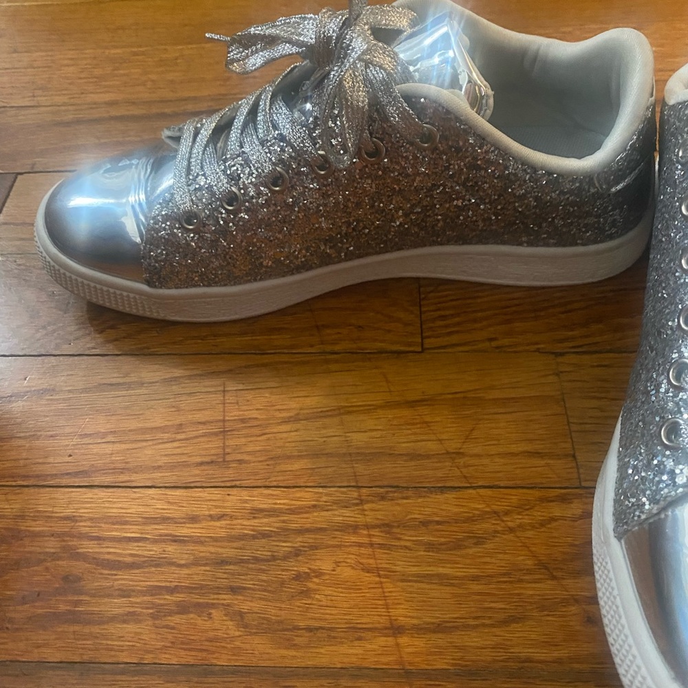 Silver sparkly sneakers - Picture 2 of 7